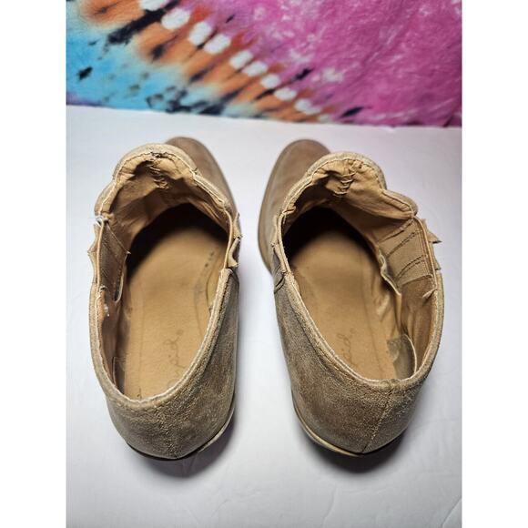 Qupid Distressed Suede Stitched Chevron Western Booties - Size 7 - Picture 7 of 8